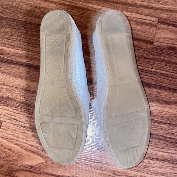 TORY Burch flats- like new - Picture 3 of 6